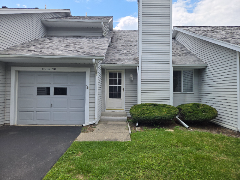 Toledod Condo: 6955 Dorr St.