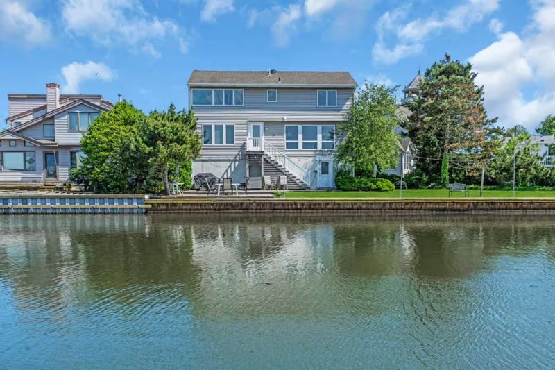 Point Pleasent Beach House: 127 Trenton Ave