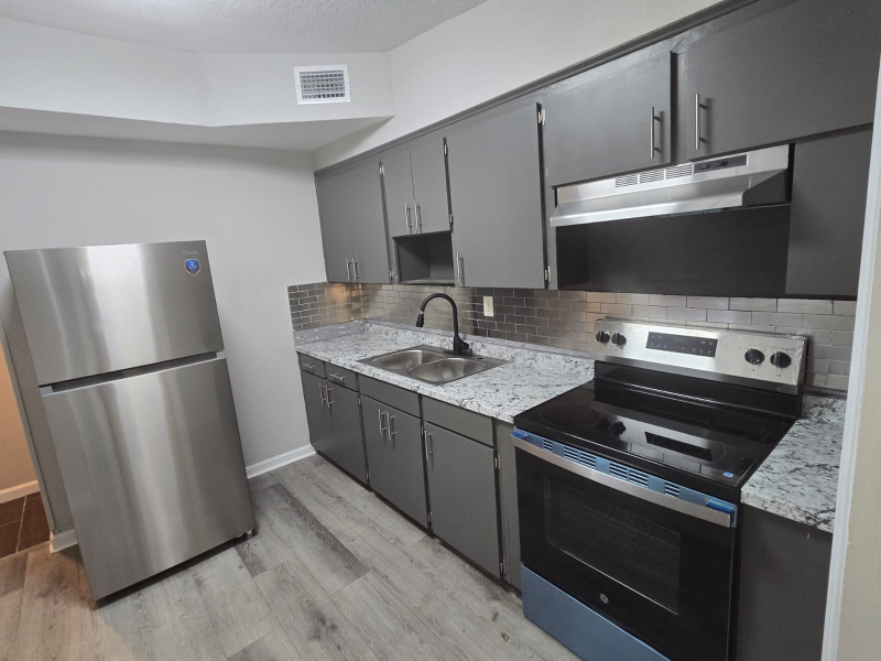 Jacksonville House: 10242 Westmar Road