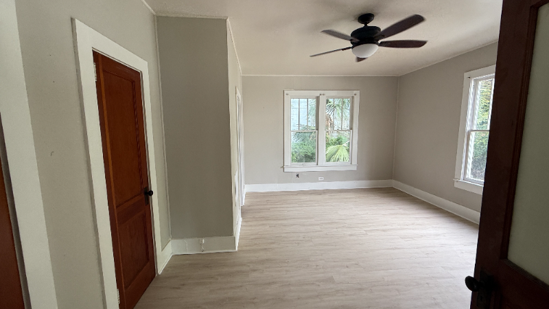 Lake City Townhome: 452 SE Nassau St