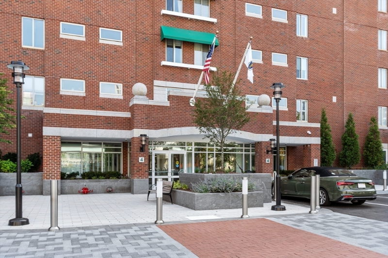 cambridge Condo: 4 Canal Park #609