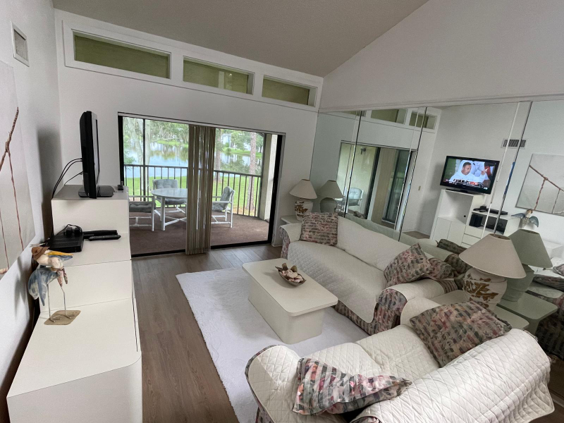 Oldsmar Condo: 202 Woodlake Wynde