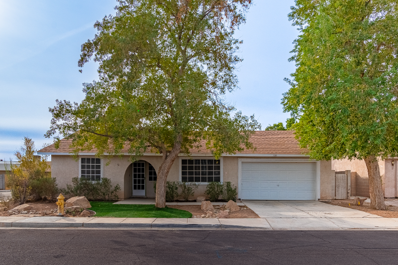 Yuma House: 7189 E 24th Pl