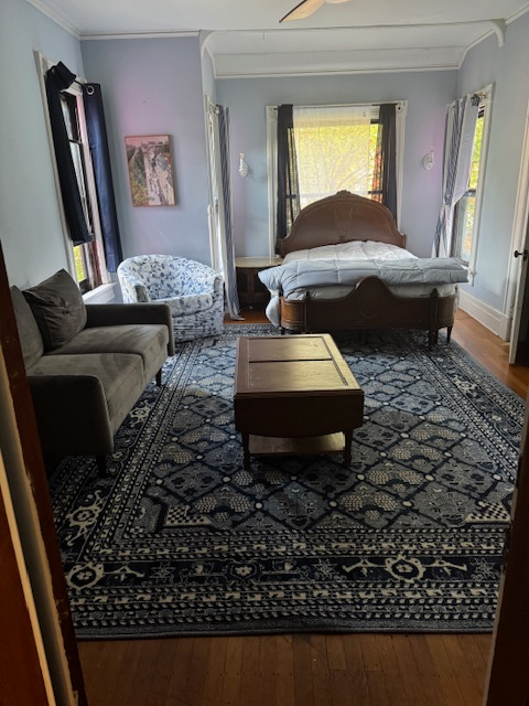Springfield Apartment: 47 Dartmouth St, Springfield MA