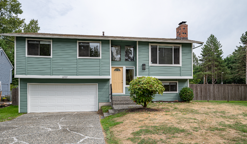 Bothell House: 10717 NE 145th Place