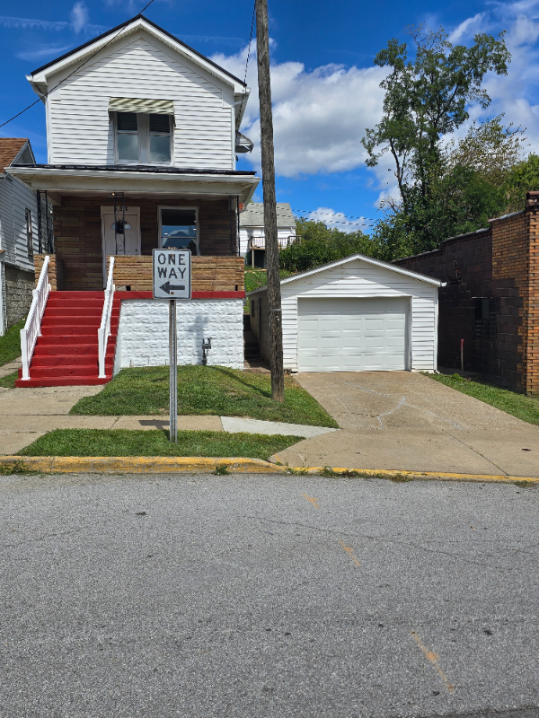 Mingo Junction House: 523 Logan Ave