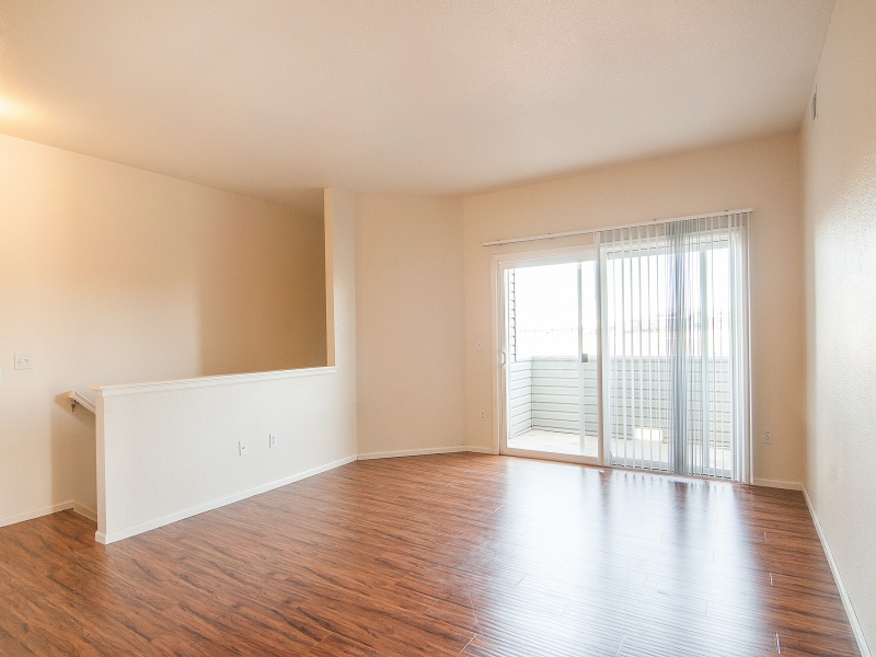 Aurora Condo: 905 S Zeno Way