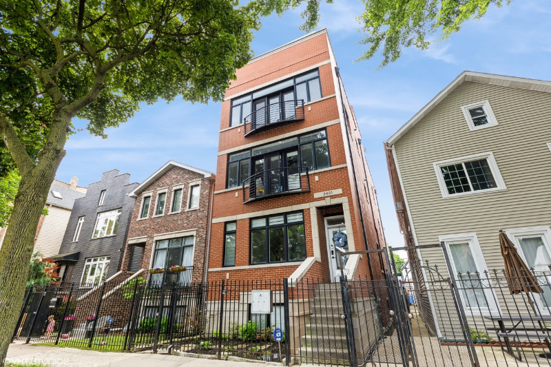 Chicago Condo: 2451 W Cortland St #3