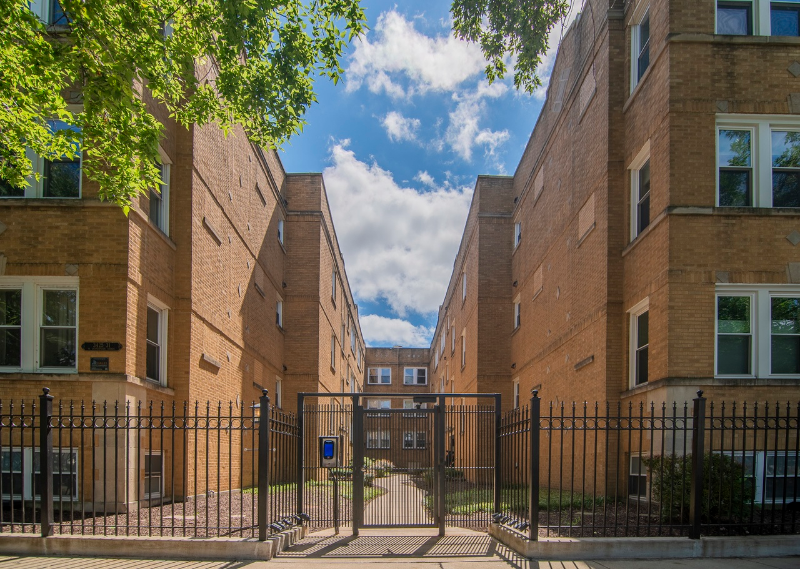 Chicago Condo: 3427 W Shakespeare Ave Unit 2B