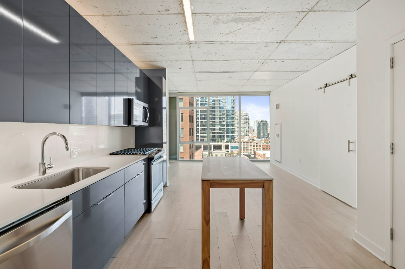 Chicago Condo: 301 W Illinois