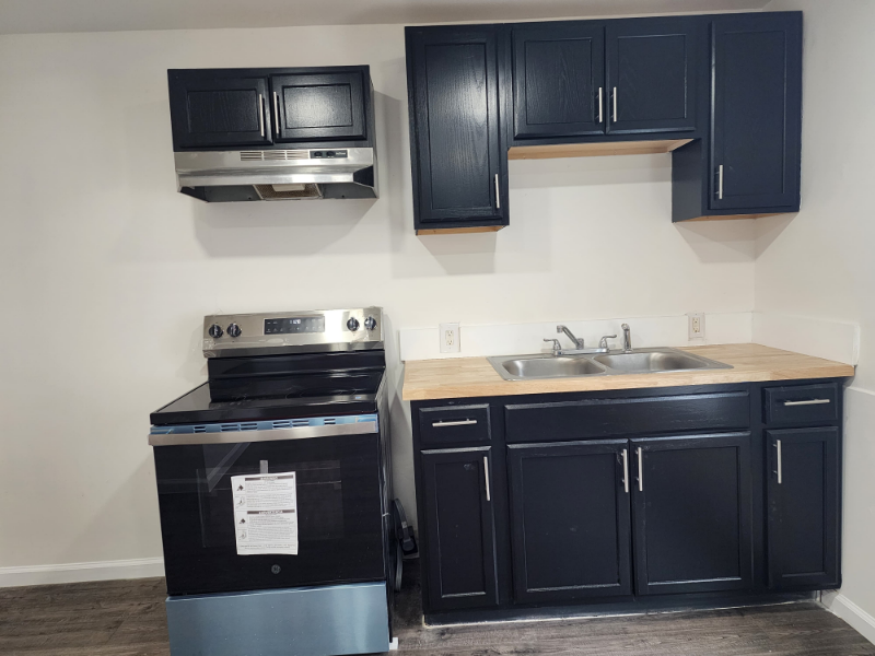 Meriden Apartment: 129 Willow St, Meriden CT