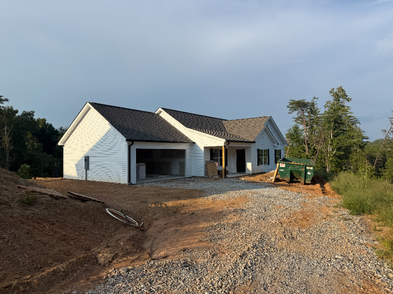 Dawsonville House: 1310 Castleberry Bridge Road