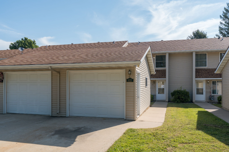 Fairmont Townhome: 619 Burton Lane