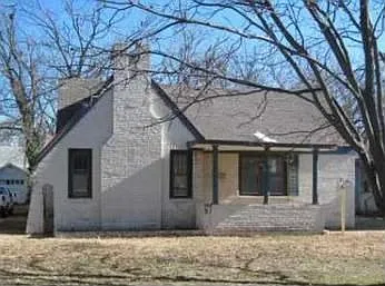Shawnee House: 1811 N Market Ave