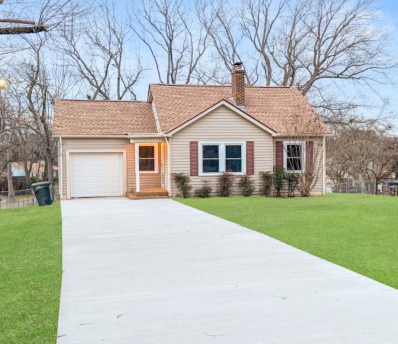 Springfield House: 1501 5th Ave W