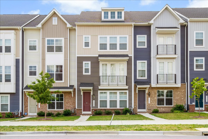 Frederick Townhome: 2583 Grangemill Ln