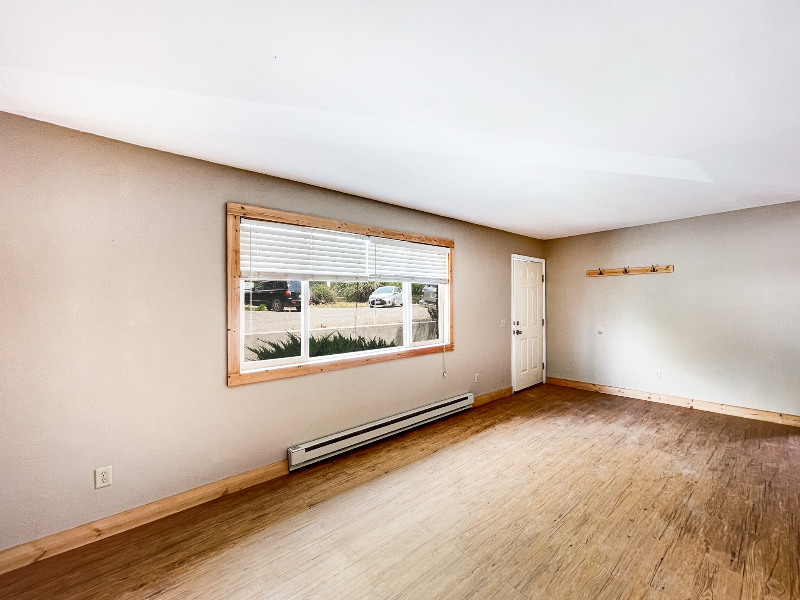 Paonia House: 103 Onarga Ave