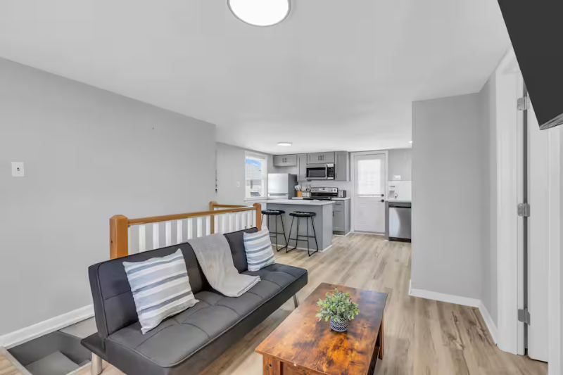 Wildwood House: 113 Rio Grande Ave