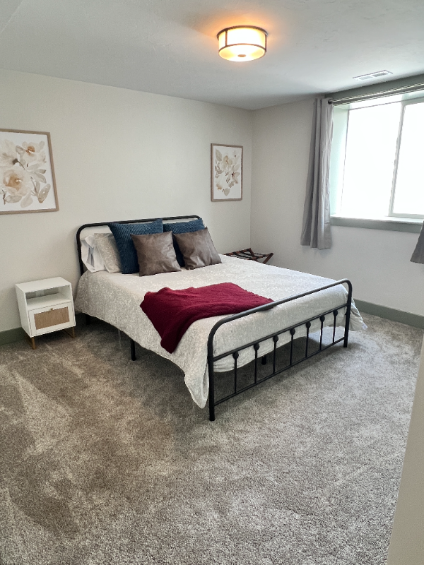 Idaho Falls Single Room: 420 W 18th ST