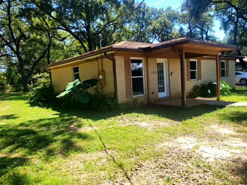 Pensacola Single Room: 6590 dewrell sq
