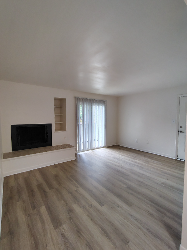 Lynchburg Apartment: 600 Reusens Road