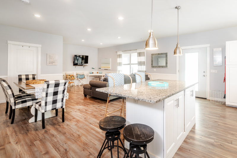 Hampton Apartment: 5 Boston Avenue