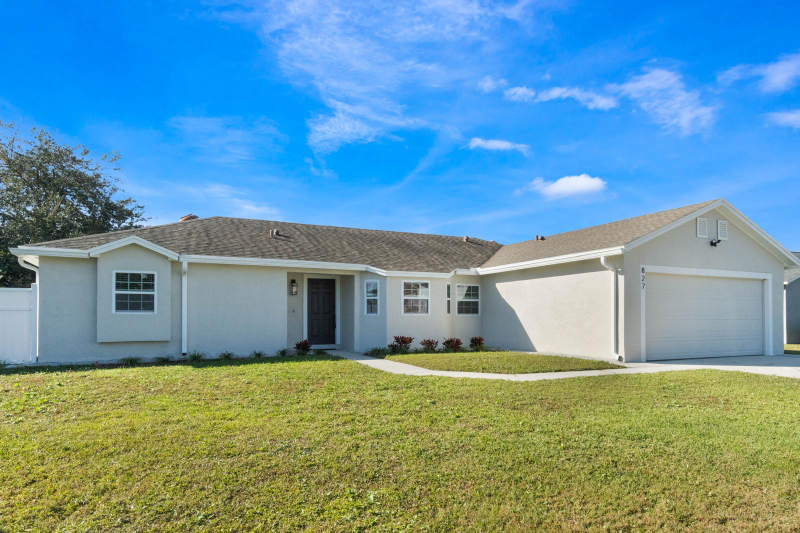 kissimmee House: 827 Albi Ct