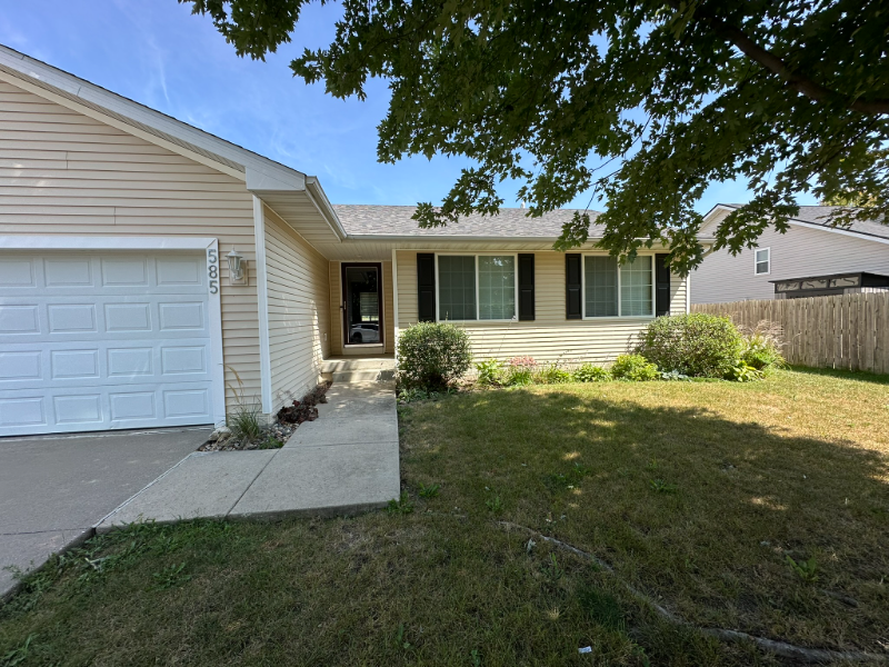 Waukee House: 585 SE Crabapple Dr
