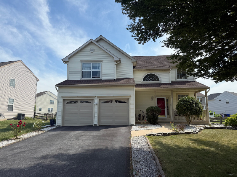 Bear House: 28 Lotus Cir N