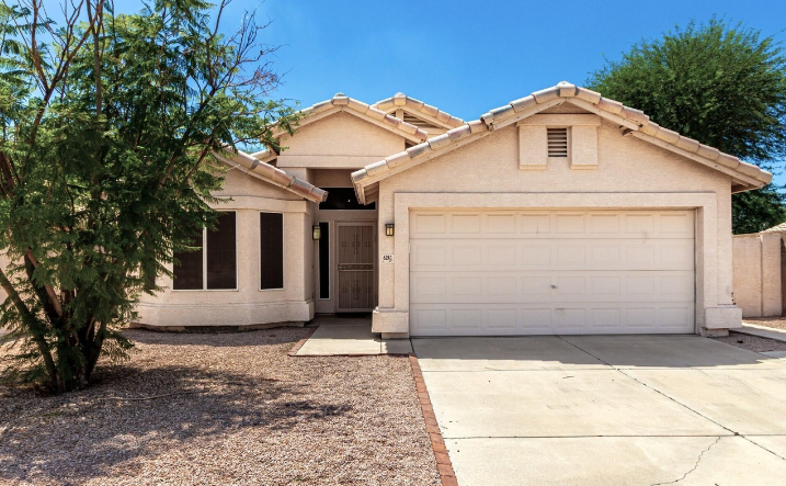 Glendale House: 6241 W Blackhawk Dr,