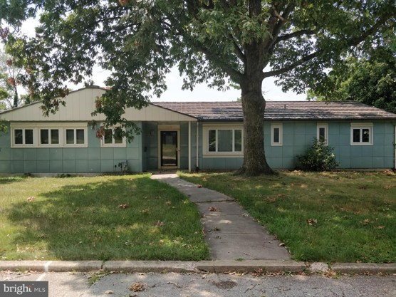 OXON HILL House: 5819, BLACK HAWK DRIVE