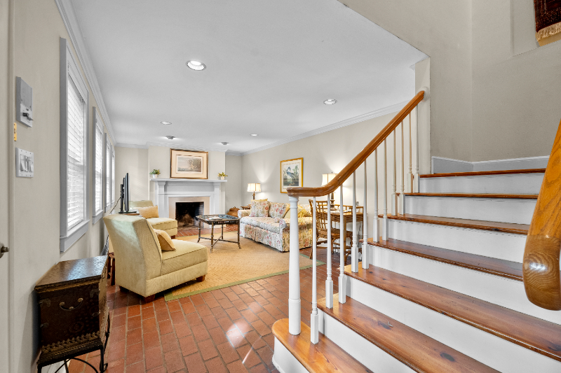 Charleston Other: 69 Anson St