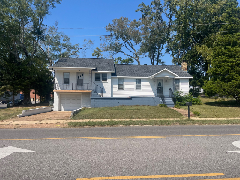 Florence House: 1413 North Pine Street