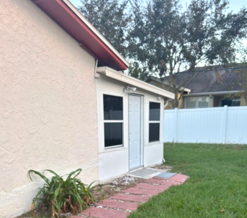 Kissimmee Multiplex: 2002 Cecile St