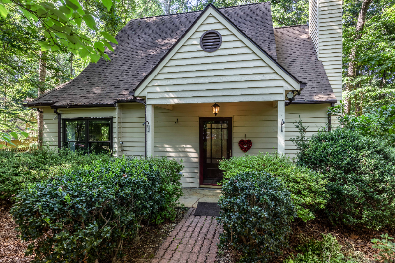 Barboursville House: 32 Estes Court