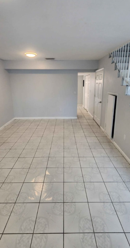 Homestead Condo: 460 NE 18th Ave