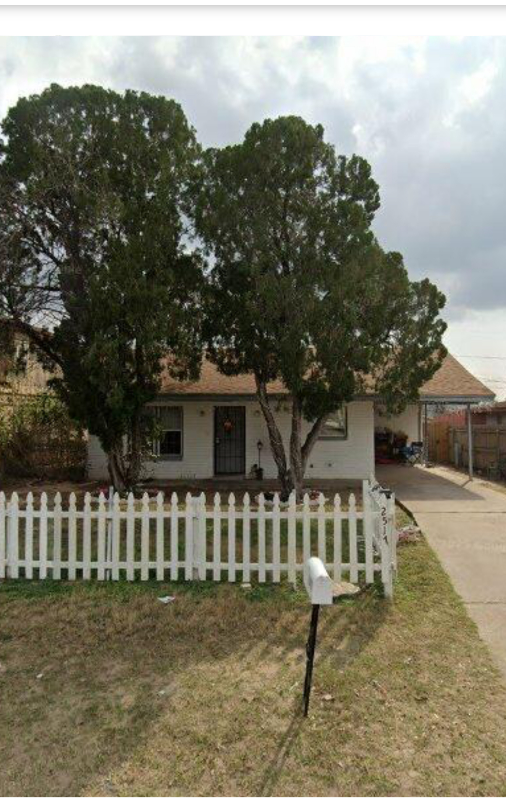 McAllen House: 2517 Lindberg Ave