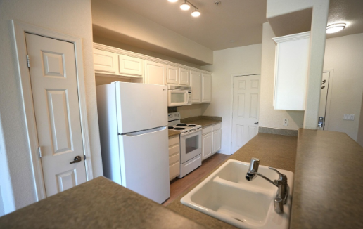 Tempe Condo: 435 W Rio Salado Pkwy #210