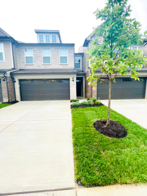 Commerce township Townhome: 104 Addison circle