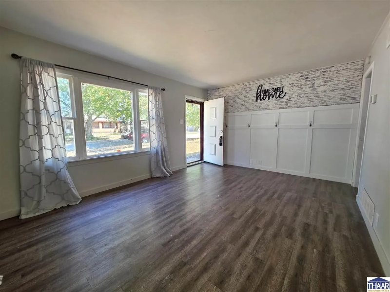Terre Haute House: 2621 Sibley Ave