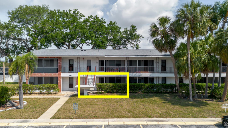Clearwater Apartment: 2348 Shelley St