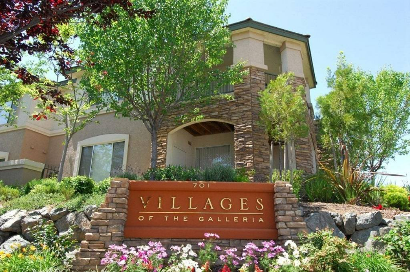 Roseville Condo: 701 Gibson Drive