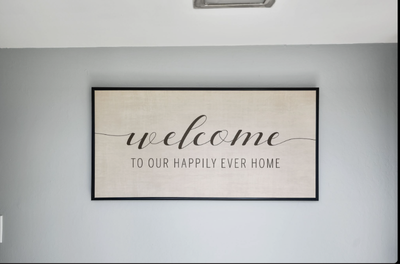 Vallejo House: 325 Falcon drive