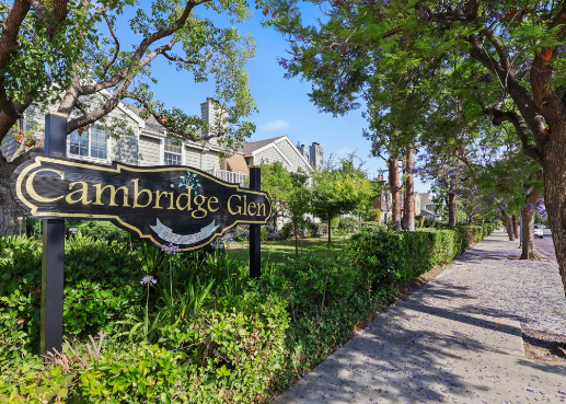 North Hollywood Condo: 6616 Clybourn Ave #102