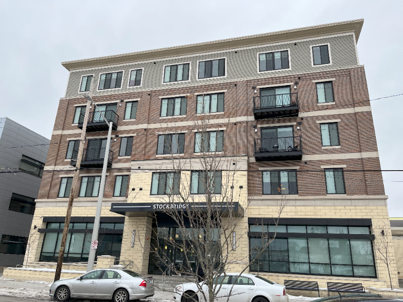 Grand Rapids Apartment: 636 1st St NW