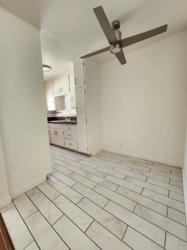 Tarzan Apartment: 18546 Clark street