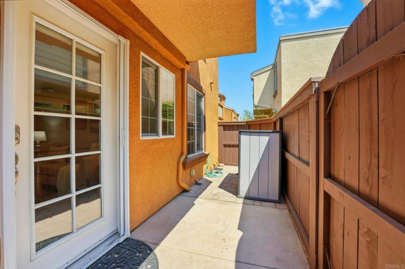 San diego Condo: 5252 Balboa Arms #180