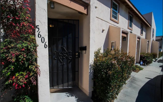 San Dego Condo: 5606 Caminito Roberto