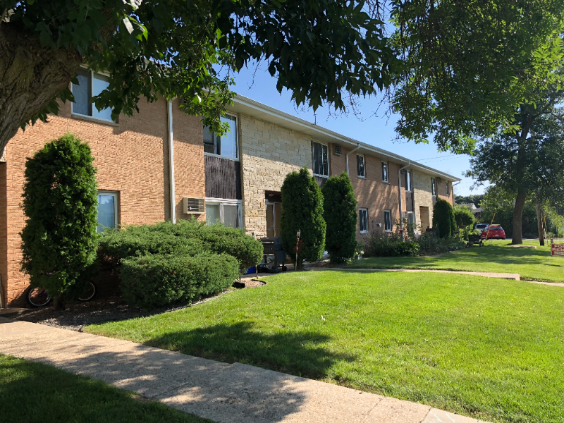 Greenfield Apartment: 6450 West Norwich