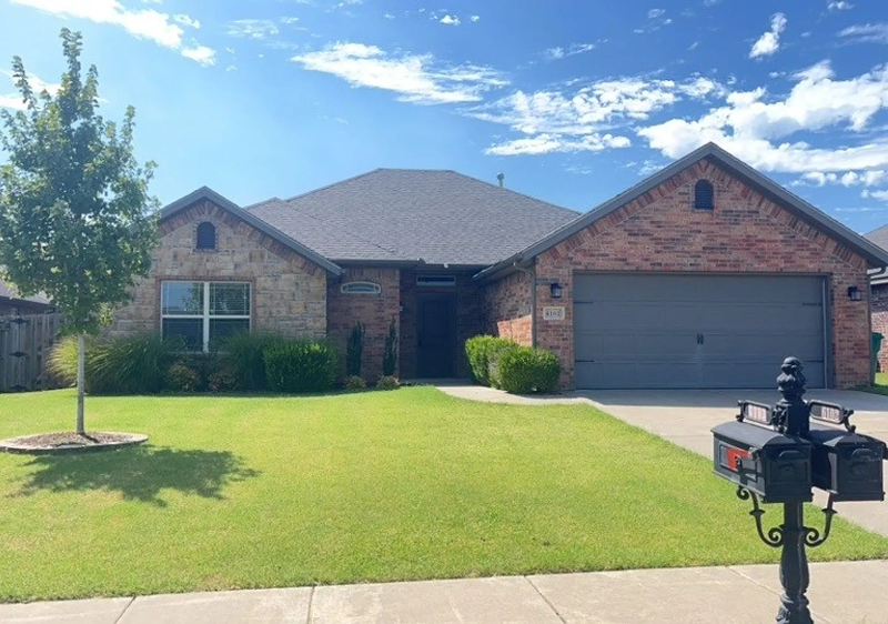 Rogers House: 6102 S 38th